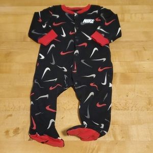 ⭐ 2/$20 ⭐ Nike one piece pjs